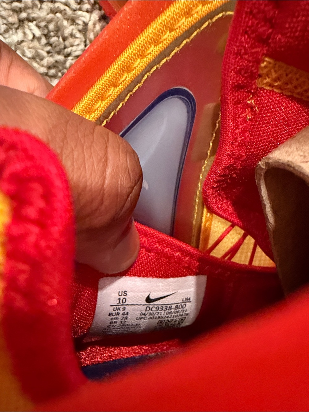 Nike LeBron 19 Tune Squad - Picture 7 of 7